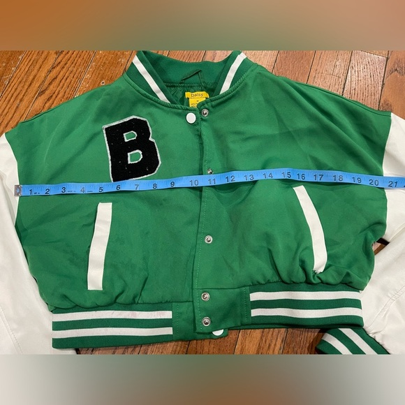 Daisy Green and White Jacket - Picture 2 of 10